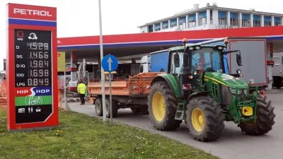 24.03.2026 - Petrol, bencinska črpalka, kolona, cena bencinaFoto: Tomaž Skale