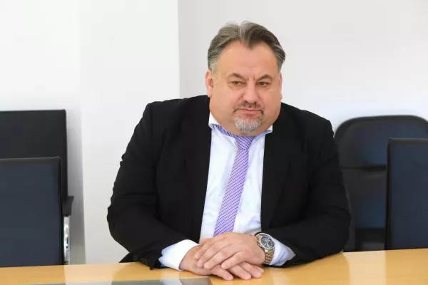 Maribor - Elektro Maribor - Intervjuji - Portret - Jože Hebar, direktor - - Avtor: Andrej Petelin&scaron;ek