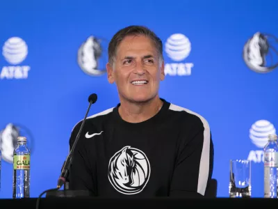 lastnik mo&scaron;tva v ligi NBA Dallas Mavericks Mark Cuban- 10.08.2021 - novinarska konferenca Luke Dončića in vodstva ameri&scaron;ke ekipe Dallas Mavericks ob podpisu nove petletne pogodbe v vrednosti 207 milijonov dolarjev za sezono 2022/23, //FOTO: Matjaž Ru&scaron;t