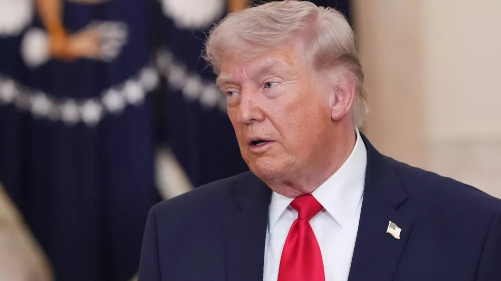 President Donald Trump pauses after speaking about the Iran war from the Cross Hall of the White House on Wednesday, April 1, 2026, in Washington. (AP Photo/Alex Brandon, Pool)