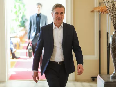 - Robert Golob, predsednik vlade RS in predsednik Gibanja Svoboda,- Luka Mesec, podpredsednik vlade in minister za delo, družino, socialne zadeve in enake možnosti,- 09.04.2026. - 197. redna seja vlade RS, ki je obenem zadnja v tej sestavi.//FOTO: Bojan Velikonja