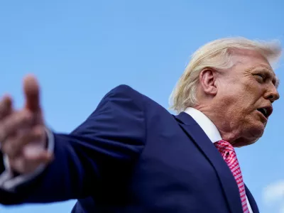 U.S. President Donald Trump speaks to the media as he arrives at Miami International Airport in Miami, Florida, U.S., March 27, 2026. REUTERS/Elizabeth Frantz    TPX IMAGES OF THE DAY