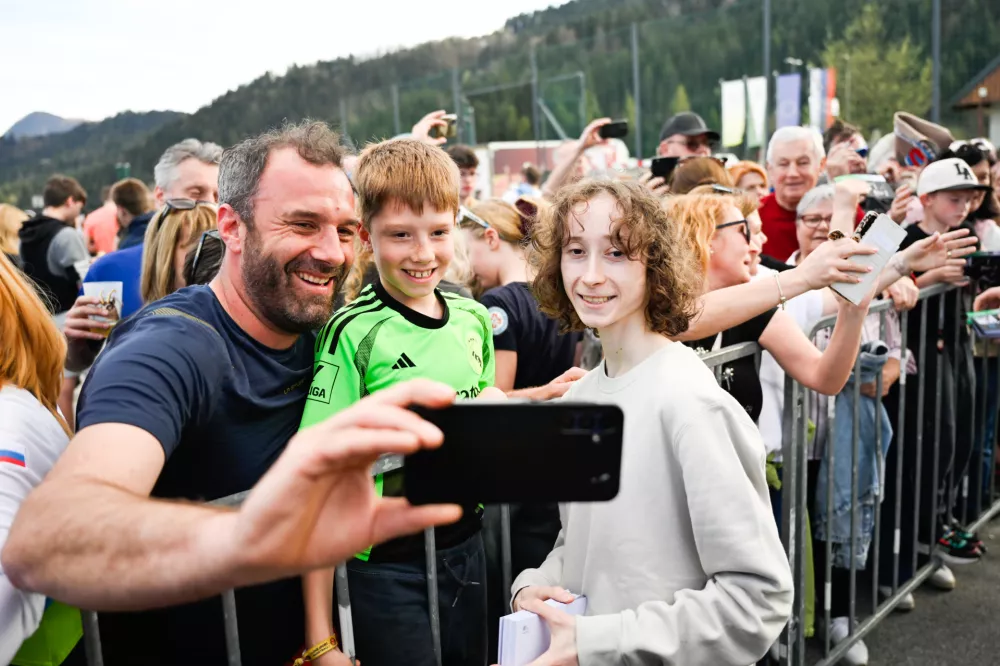 06.04.2026 - Sprejem Nike in Domna Prevca v Dolenji vasiFoto: Nik Erik Neubauer