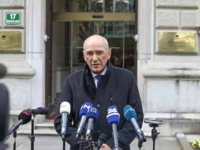 Predsednik SDS Janez Jan&scaron;a30.3.2026 - Predsednica republike Nata&scaron;a Pirc Musar bo v uradu predsednice (Erjavčeva 17) na neformalne pogovore sprejela predsednico in predsednike strankFoto: Luka Cjuha