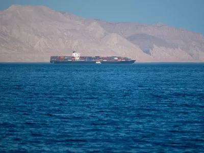 Hormu&scaron;ka ožina je pomembna za svetovne trgovske poti. 