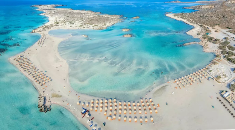 Aerial view of Elafonissi beach, Crete, Greece / Foto: Balate Dorin