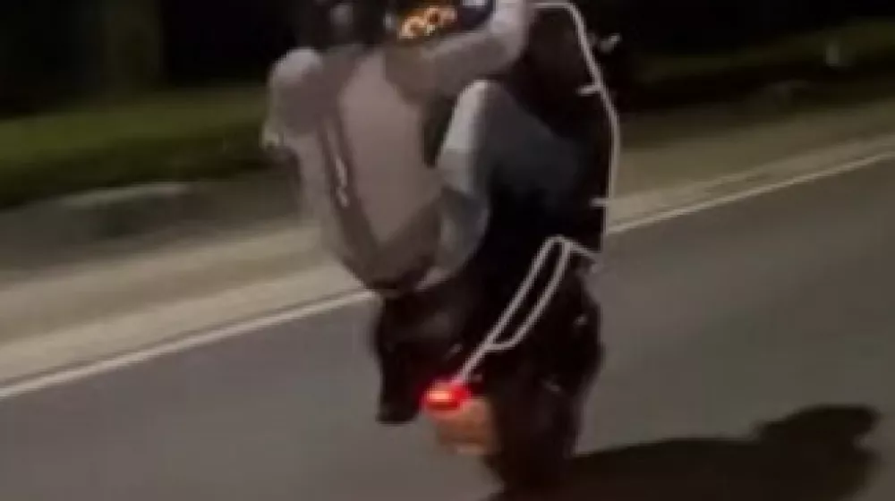 Predelani mopedi Instagram