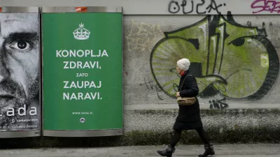 - 20.01.2015 - plakat Konoplja zdravi, zaupaj naravi. - Društvo SKSK -Slovenski konopljin socialni klub - legalizacija - reklamni pano - oglaševanje - grafiti - plakatno mesto podjetja TAM-TAM  				//FOTO: Tomaž Skale / Foto: Tomaž Skale