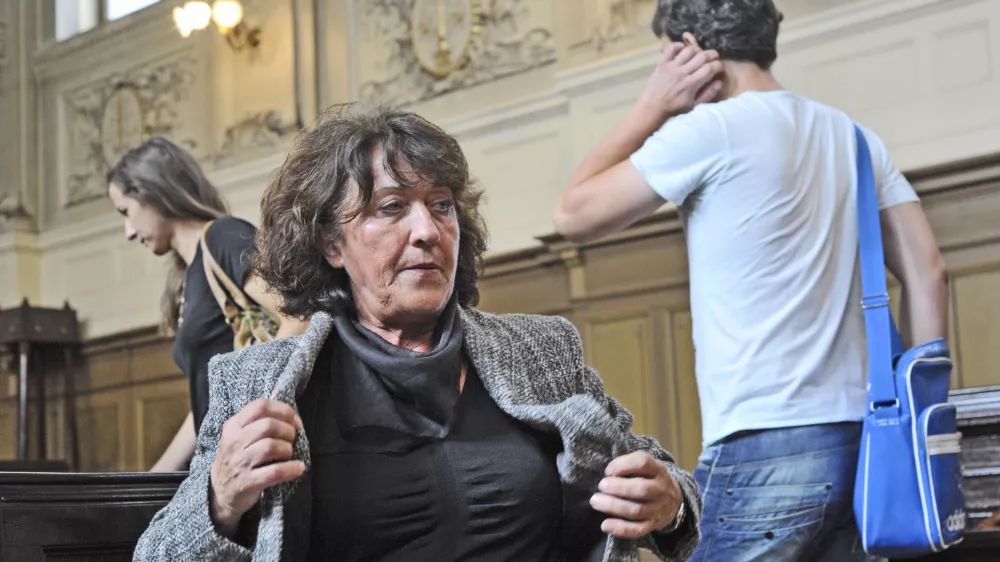 Milena Zava&scaron;nik dacarjem ni predala svojega BMW-ja