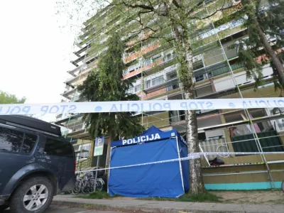 Ženska je v Veliki Gorici pri Zagrebu storila samomor tako, da je skočila z bloka, v stanovanju pa so na&scaron;li mrtvo njeno 17-letno hčer. 