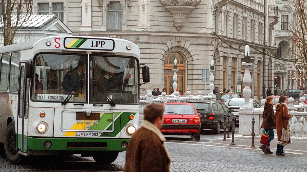 Mestni avtobus, Pre&scaron;ernov trg Tromostovje promet