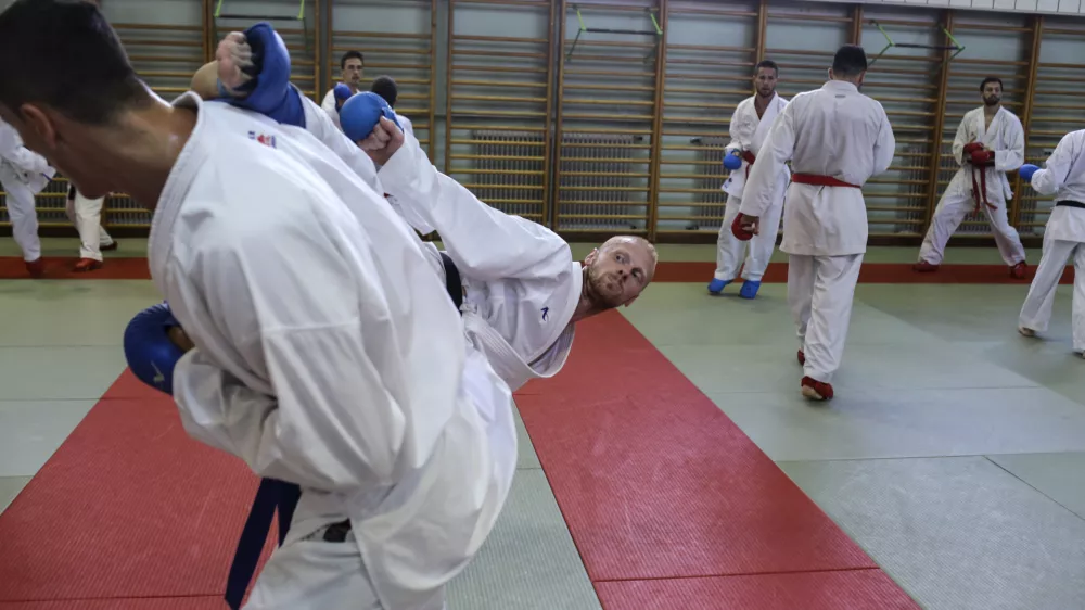 - 13.09.2016 - Tacen - skupni trening Slovenske in Hrva&scaron;ke karate reprezentance v sklopu priprav na bližajoče se Svetovno prvenstvo v Linzu, borilne ve&scaron;čine//FOTO: Jaka Gasar