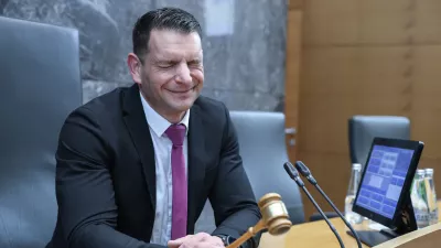 Novi predsednik DZ Zoran Stevanović, Resnica- 10.04.2026 - ustanovna seja novega sklica DZ, ki jo je sklicala predsednica republike Nataša Pirc Musar; seja se je začela z imenovanjem predsednika in podpredsednika mandatno-volilne komisije, sledila je prekinitev, pol ure po prekinitvi pa se je začela seja mandatno-volilne komisije DZ za pripravo druge točke dnevnega reda; v nadaljevanju seje DZ so potrjevali mandate poslancem in volili predsednika DZ//FOTO: Jaka Gasar