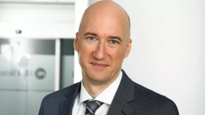 Rok brezigar, NLB Skladi