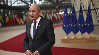 epa08551411 Slovenia's Prime Minister Janez Jansa makes a statement as he arrives for an EU summit at the European Council building in Brussels, Belgium, 17 July 2020. European Union nations leaders meet face-to-face for the first time since February to discuss plans responding to coronavirus crisis and new long-term EU budget at the special European Council on 17 and 18 July. EPA-EFE/FRANCISCO SECO / POOL