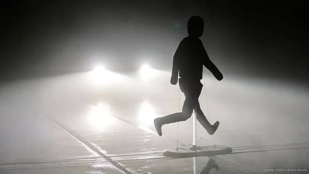 Test asistenčnih sistemov ADAC.