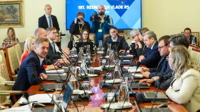 - Robert Golob, predsednik vlade RS in predsednik Gibanja Svoboda in ministri,- 09.04.2026. - 197. redna seja vlade RS, ki je obenem zadnja v tej sestavi.//FOTO: Bojan Velikonja