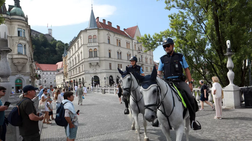 24.07.2025 -policija, konji Foto: Tomaž Skale