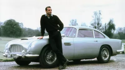 Sean Connery with Aston Martin DB5 "Goldfinger" 1964 United Artists,Image: 543824874, License: Rights-managed, Restrictions: For Editorial Use Only, Model Release: no, Pictured: Sean Connery / Foto: Profimedia