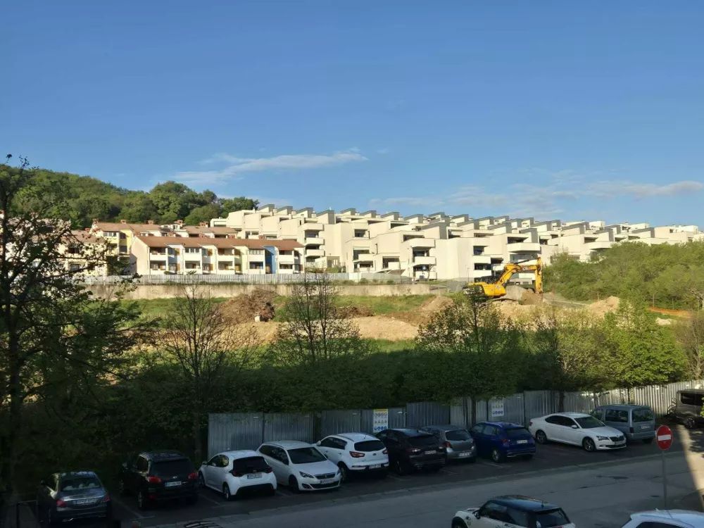 nova soseska nad Koprom