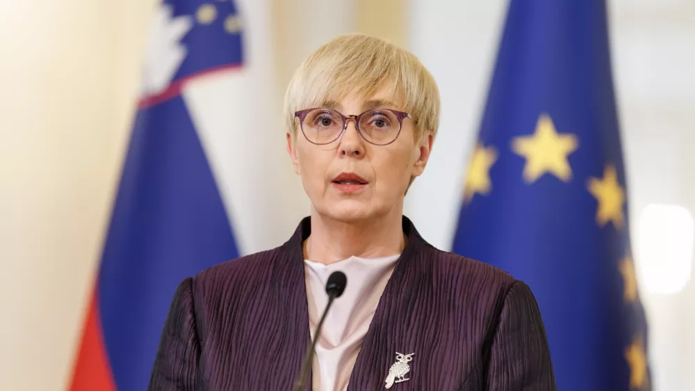 Ljubljana, predsedniska palaca.Izjava za medije predsednice republike Natase Pirc Musar po neformalnih pogovorih s predsednico in predsedniki strank, ki so se po neuradnih izidih parlamentarnih volitev uvrstile v DZ.