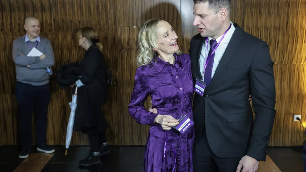 Sabina Senčar, Zoran Stevanović- 17.01.2026 - stranka Resni.ca je pred parlamentarnimi volitvami na dogodku Resnica za Slovenijo v ljubljanskem hotelu Mons predstavila ekipo in vizijo za prihodnost//FOTO: Jaka Gasar