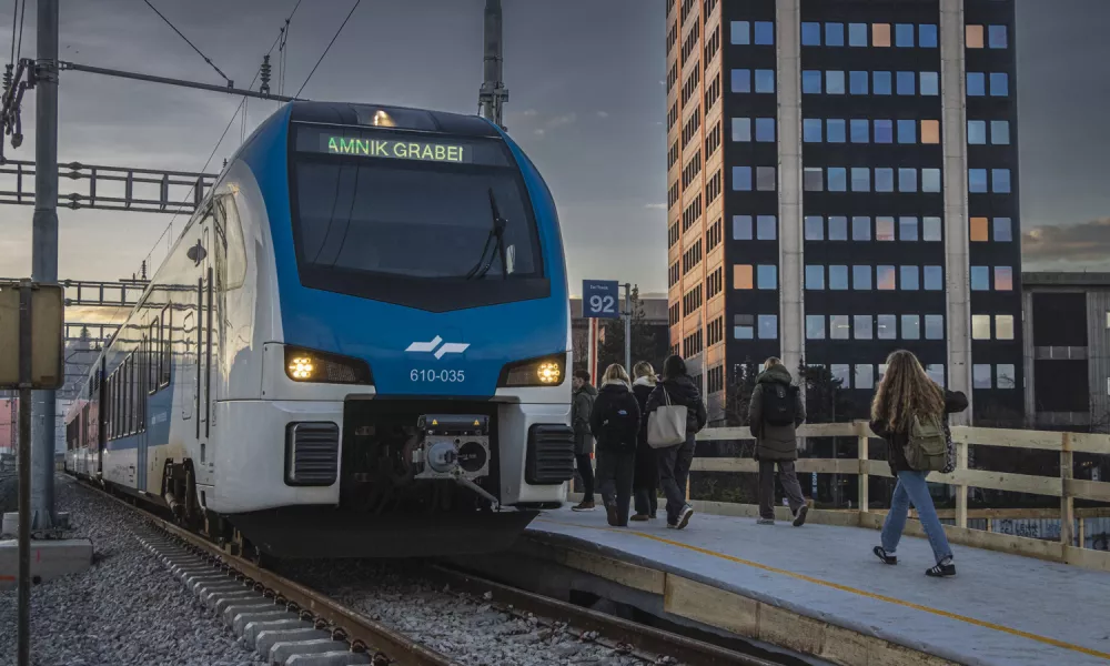 Slovenske železnice - začasni peron tira 92