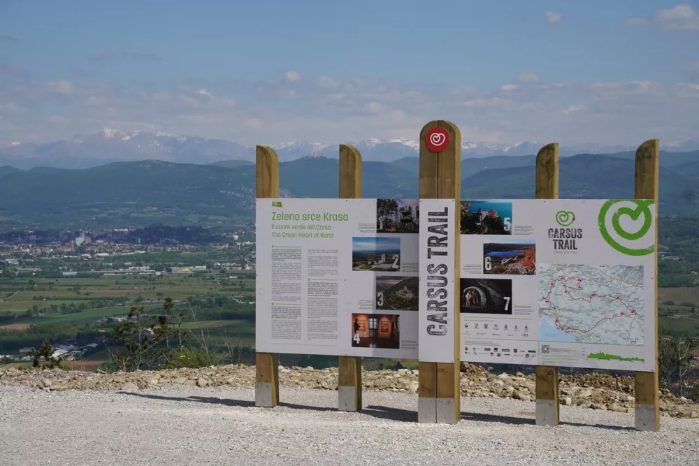 Po Krasu je zaživela nova daljinska krožna pohodni&scaron;ka pot Carsus Trail. F ZGS