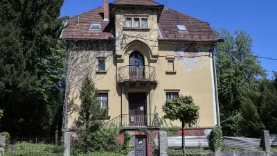 Javni interes proti zasebnemu: vile na Mirju ne bodo ru&scaron;ili