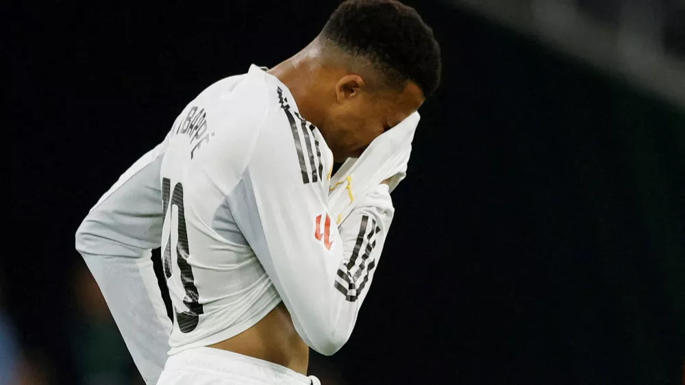 FILE PHOTO: Soccer Football - LaLiga - Real Betis v Real Madrid - Estadio de La Cartuja, Seville, Spain - April 24, 2026 Real Madrid's Kylian Mbappe reacts REUTERS/Marcelo Del Pozo/File Photo