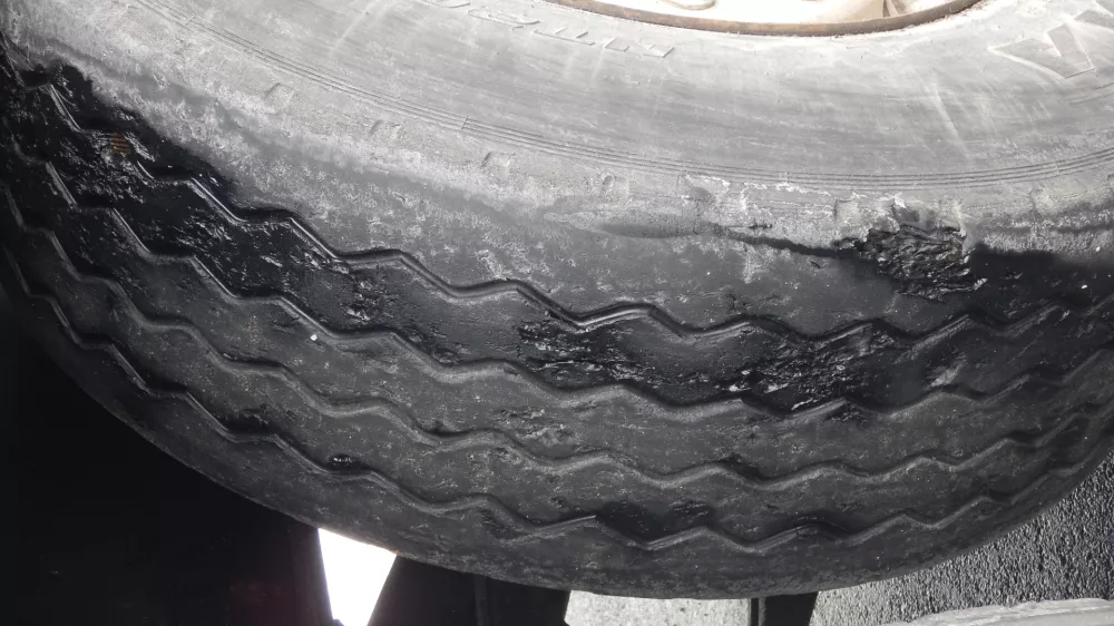 Bolgarski tovornjak pnevmatike