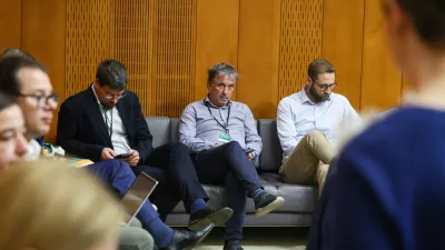 Razbremenjevanje, ki ogroža socialno državo?