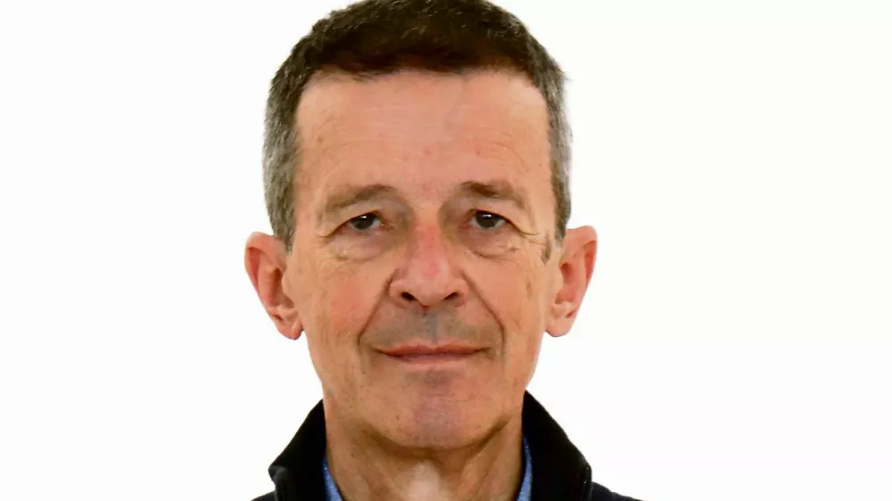 Jože Okorn- Redakcija Dnevnik 2024 - portreti za komentarje in kolumne - kolumnisti - komentatorji &ndash; novinarji - //FOTO: Tomaž Skale