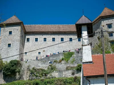 Kostelski grad, prenovljeno stiči&scaron;če umetnikov in izletnikov