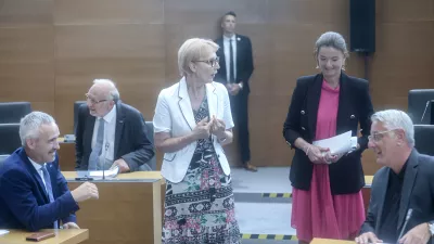 Vida Čadonič Špelič med pogovorom s Tanjo Fajon lani v parlamentu. / Foto: Jaka Gasar/dokumentacija / Foto: Jaka Gasar/dokumentacija