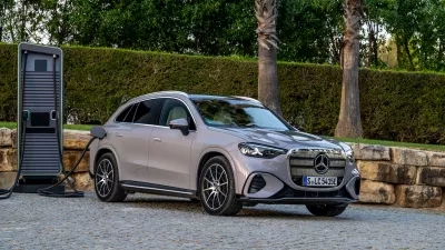 GLC se v desetih minutah napolni za 300 kilometrov vožnje. / Foto: Mercedes-Benz AG​