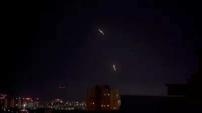 Russian missiles, which appear to be the Oreshnik hypersonic ballistic missile, according to the Ukrainian Air Force, fly during a Russian missile and drone strike, amid Russia's attack on Ukraine, in Kyiv, Ukraine in this screen grab taken from a video May 24, 2026. REUTERS/Gleb Garanich   TPX IMAGES OF THE DAY