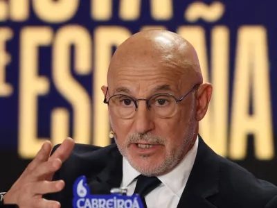 Soccer Football - FIFA World Cup 2026 - Spain coach Luis de la Fuente announces his World Cup squad - Edificio Telefonica, Madrid, Spain - May 25, 2026 Spain coach Luis de la Fuente during the press conference REUTERS/Kacper Pempel
