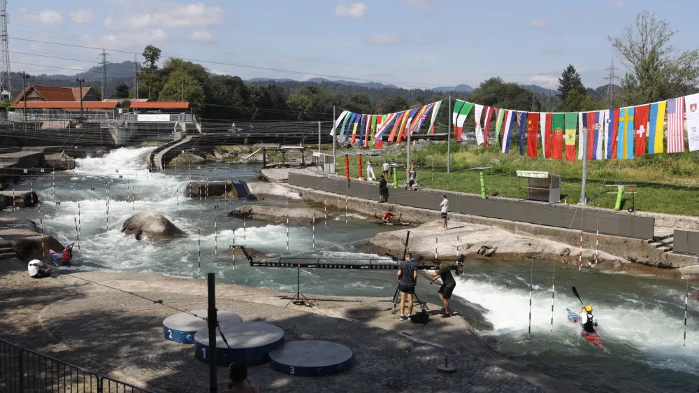 Obsojeni trgovine z orožjem bedi nad po&scaron;tenostjo &scaron;portnikov