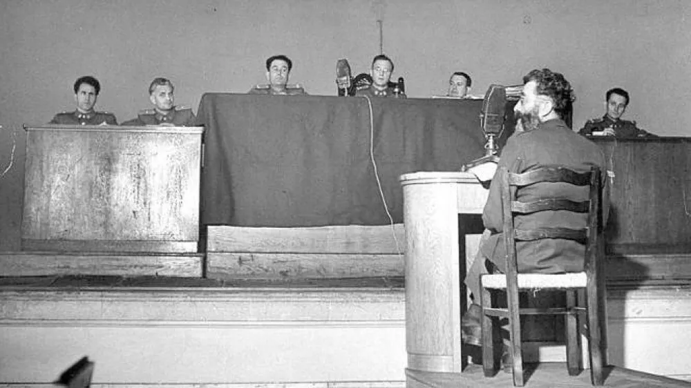 Draža Mihailović pred sodi&scaron;čem / Foto: Wikipedija