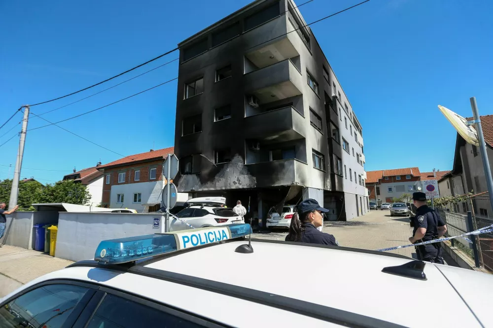Konec maja je v Veliki Gorici v požigu zgorelo več luksuznih avtomobilov, tudi lamborghini. Nastalo je za 1,2 milijona evrov &scaron;kode. 