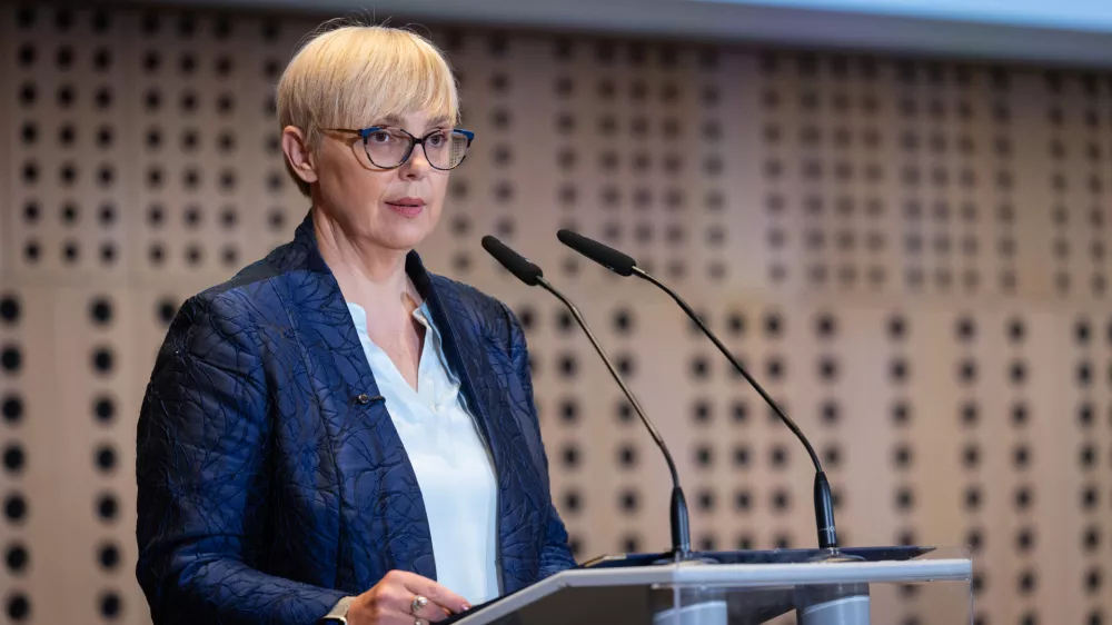 Brdo pri Kranju, Kongresni center Brdo.Sklepna prireditev natecaja Prostovoljec leta 2025 s podelitvijo priznanj in naj nazivov prostovoljcem in prostovoljskim projektom za dosezke iz preteklega leta, ki jo je pripravil Mladinski svet Slovenije.Predsednica republike Natasa Pirc Musar.