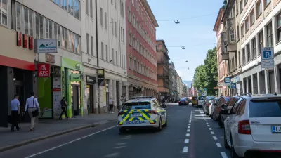 2.6.2026 - Miklošičeva cesta je ena izmed najbolj prometnih cest v Ljubljani, saj kot najkrajša linija povezuje Prešernov trg in Trg Osvobodilne fronteFoto: Luka Cjuha