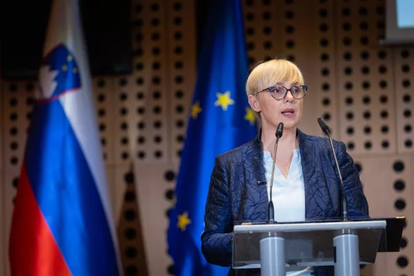 Brdo pri Kranju, Kongresni center Brdo.Sklepna prireditev natecaja Prostovoljec leta 2025 s podelitvijo priznanj in naj nazivov prostovoljcem in prostovoljskim projektom za dosezke iz preteklega leta, ki jo je pripravil Mladinski svet Slovenije.Predsednica republike Natasa Pirc Musar.