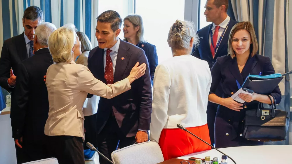 European Commission President Ursula von der Leyen and Dutch Prime Minister Rob Jetten greet each other on the day of a plenary session at the EU-Western Balkans Summit in Tivat, Montenegro, June 5, 2026. REUTERS/Stevo Vasiljevic