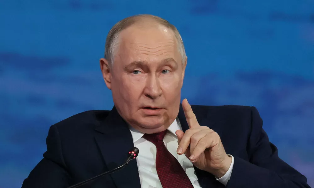 Russia's President Vladimir Putin attends a plenary session of the St. Petersburg International Economic Forum (SPIEF) in Saint Petersburg, Russia June 5, 2026. REUTERS/Anastasia Barashkova