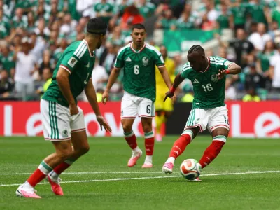 Soccer Football - FIFA World Cup 2026 - Group A - Mexico v South Africa - Estadio Azteca, Mexico City, Mexico - June 11, 2026 Mexico's Julian Quinones scores their first goal REUTERS/Kai Pfaffenbach