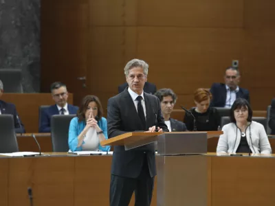 Predsednik vlade Robert Golob04.06.2024 - izredna seja DZ, na kateri bodo obravnavali predlog sklepa o priznanju neodvisnosti in suverenosti Palestine. PalestinaFOTO: Luka Cjuha