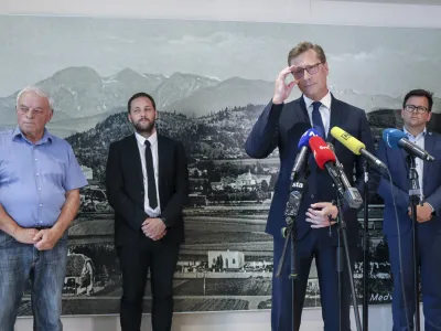 Vladimir Prebilič, kandidat za predsednika republike - 07.07.2022 - Predsedni&scaron;ke volitve 2022 &ndash; predstavitev kandidature kočevskega župana Vladimirja Prebiliča za predsednika republike //FOTO: Jaka Gasar