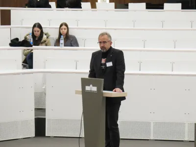 Maribor, Filozofska fakulteta Univerze v Mariboru.<br>Mednarodni znanstveni simpozij z naslovom Prelomni dogodki leta 1917.<br>Predsednik organizacijskega odbora Darko Fris.